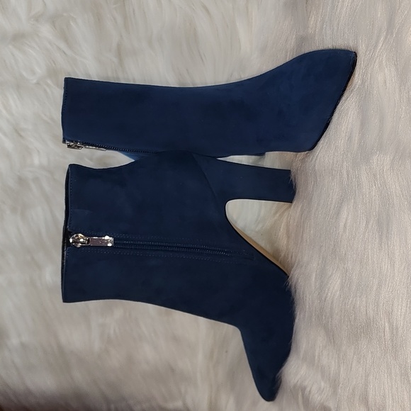 Marc Fisher LTD. Women's Mayae Suede Pointed Toe High-Heel Booties - Picture 3 of 9